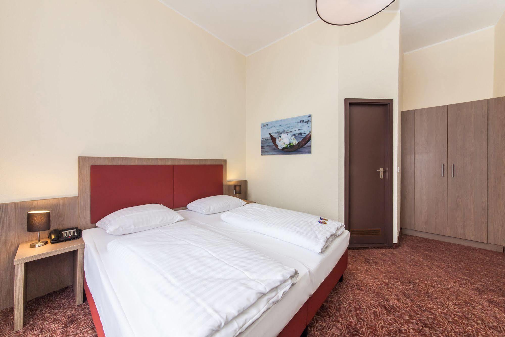 Hotel Maxim Duesseldorf City Dış mekan fotoğraf