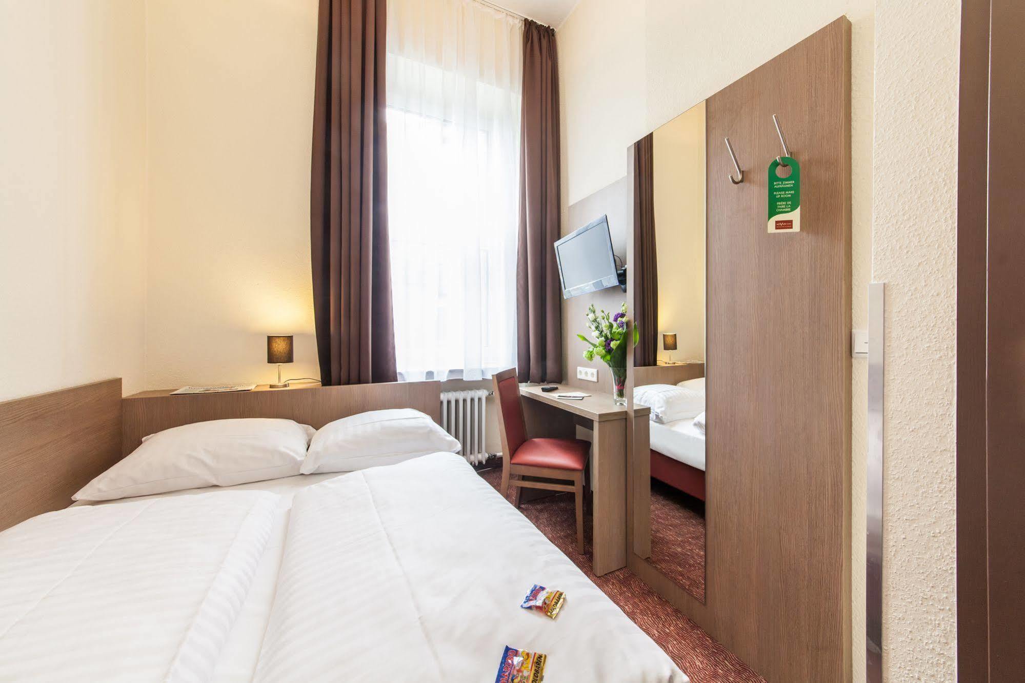 Hotel Maxim Duesseldorf City Dış mekan fotoğraf